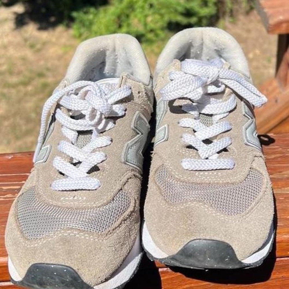 New Balance 574 Womens 6.5 Gray White Running Walking Sneakers